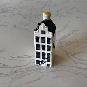 KLM #46 Blue Delft House by BOLS